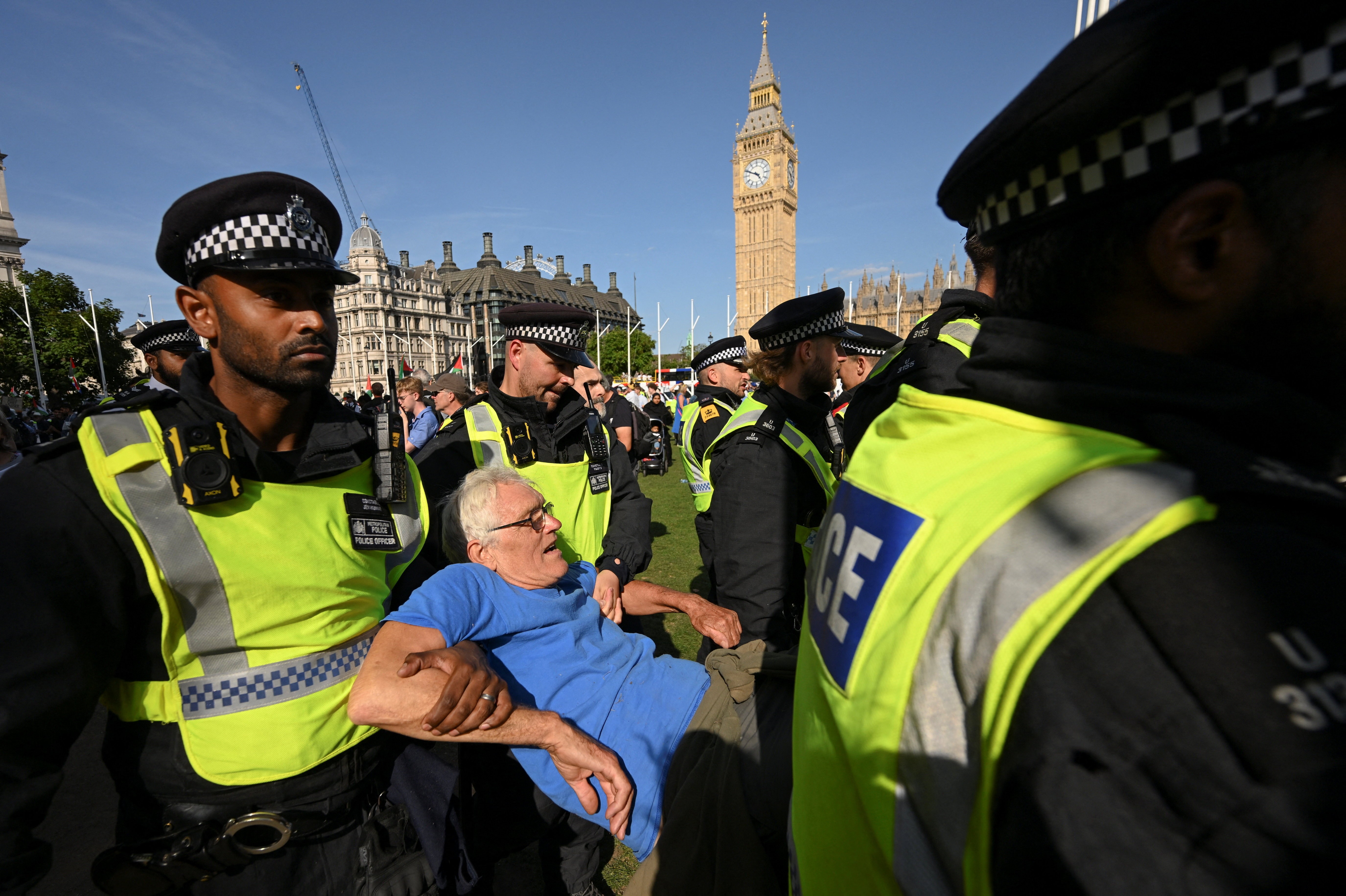 Polícia de Londres prende mais de 150 pessoas em protesto pró-Palestina
