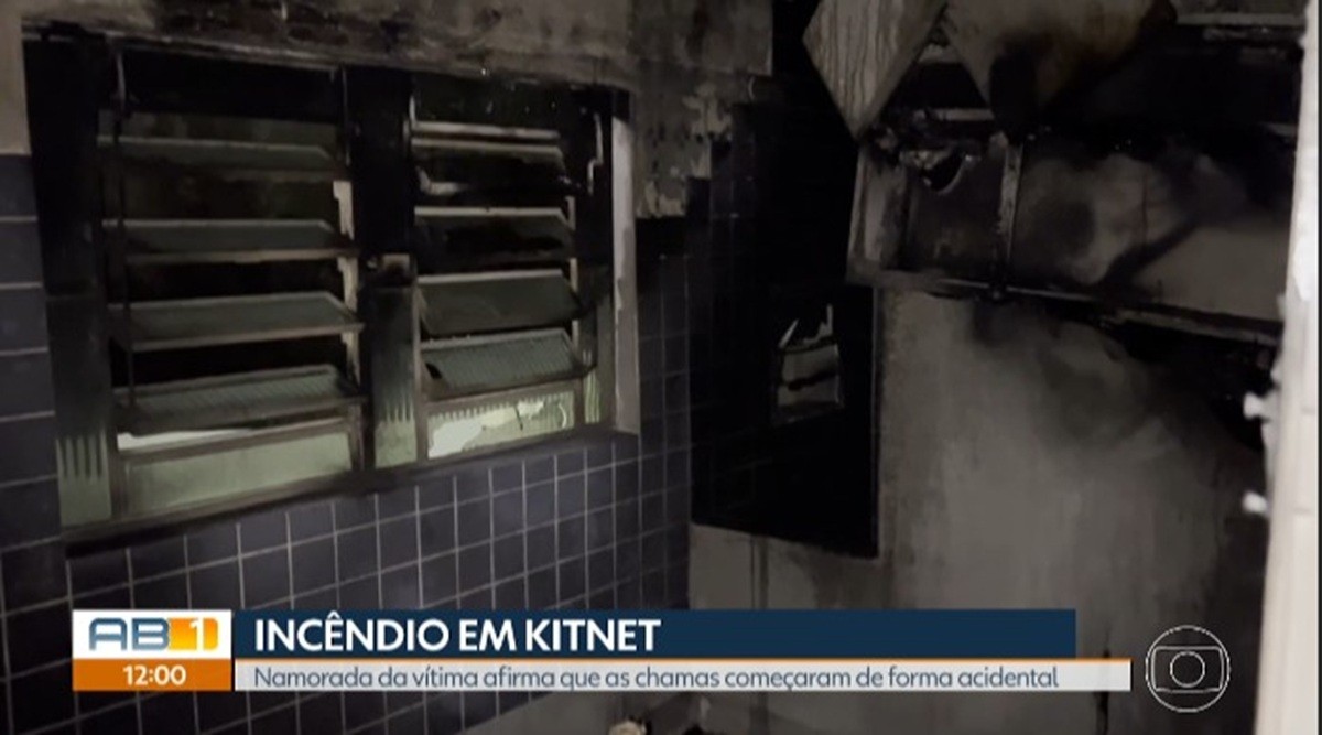 Jovem diz que foi salva por namorado que morreu em incêndio e afirma também ser vítima da tragédia; VÍDEO