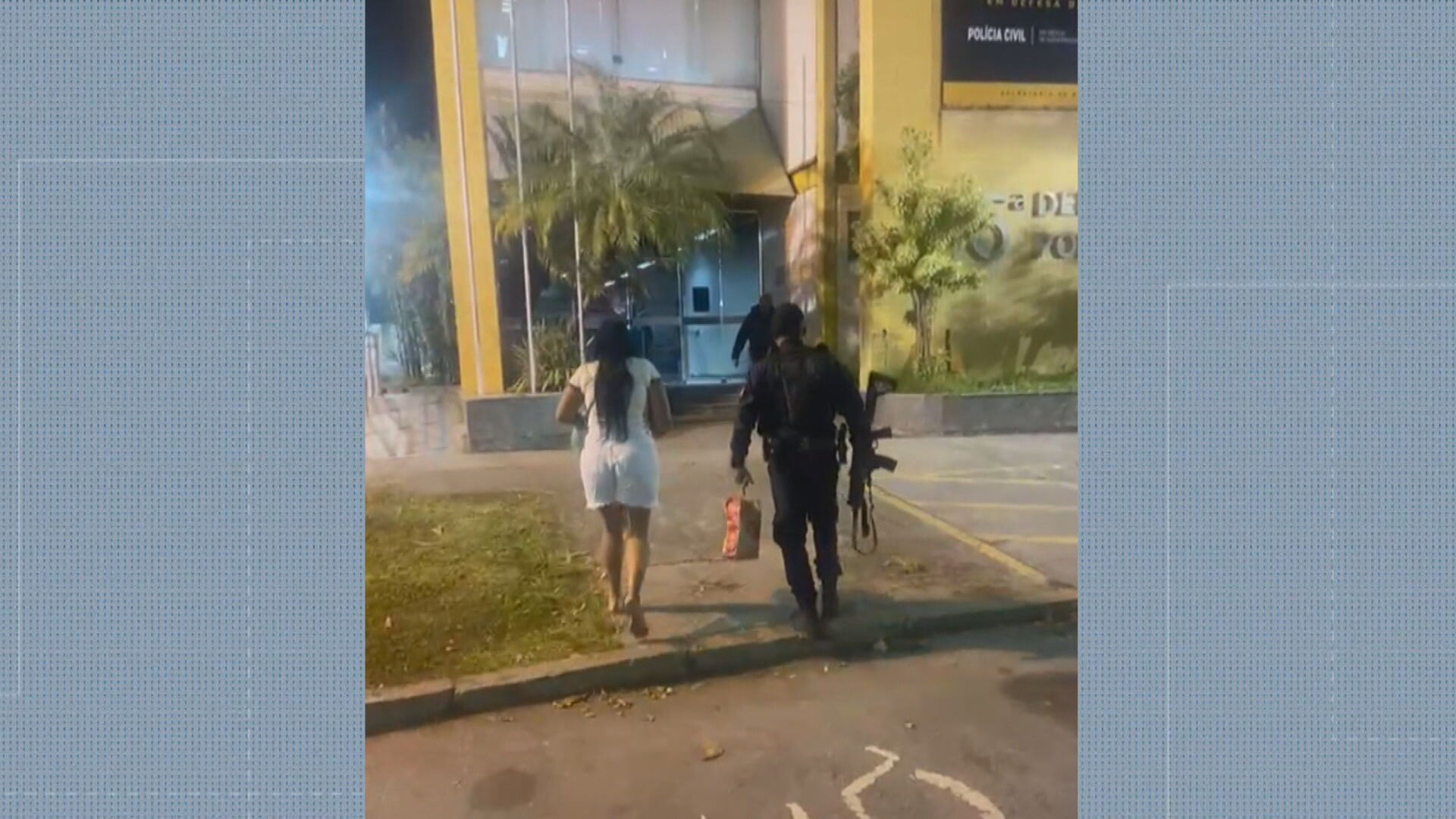 Mulher é presa após furtar 16 chupetas e duas mamadeiras em loja no BarraShopping