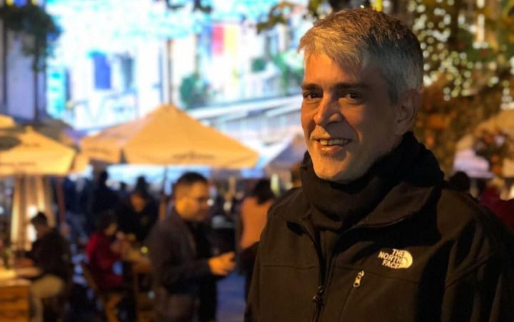 Professor morre após ser espancado com pedra, tijolo e chutes na porta de bar, em Jataí