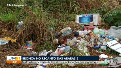 Moradores reclamam de mato alto e acúmulo de lixo no setor Araras II