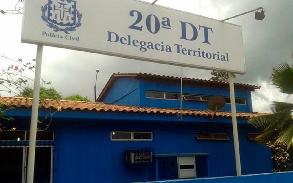 Crime será investigado na delegacia de Candeias — Foto:  Cássia Bandeira/G1