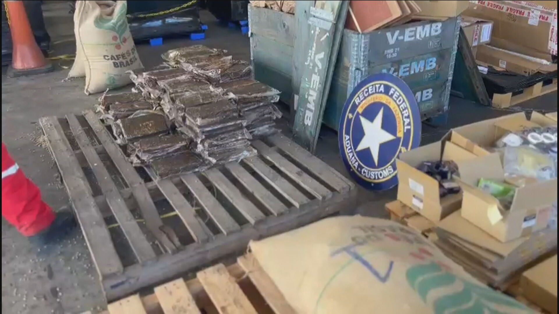 Receita Federal apreende mais de uma tonelada de cocaína no Porto do Rio