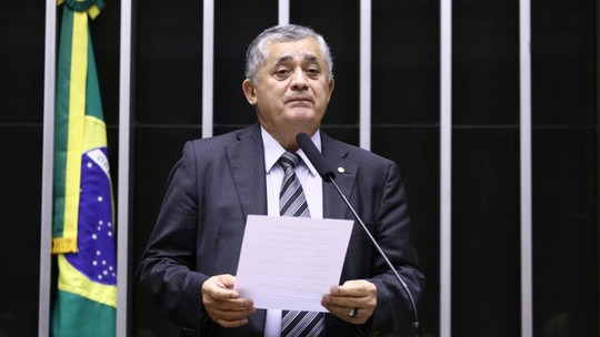 IOF: governo não quer 'peitar' o Congresso, diz líder sobre ação no STF contra derrubada de decretos -