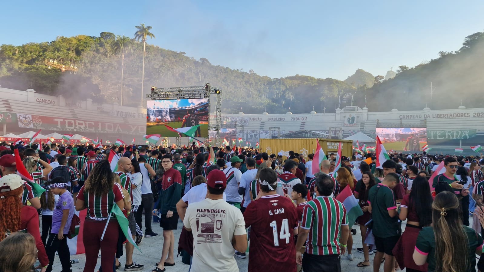 Na Praia de Copacabana, nas Laranjeiras e até em NY: torcida tricolor se mobiliza no Rio para torcer pelo Fluminense no Mundial