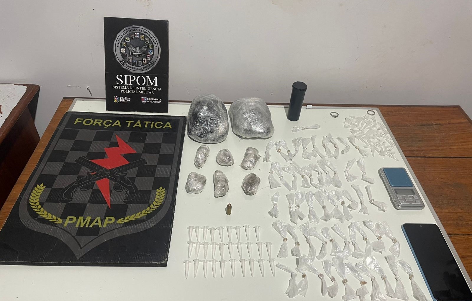 Mulher é presa com maconha, crack e cocaína na Zona Norte de Macapá