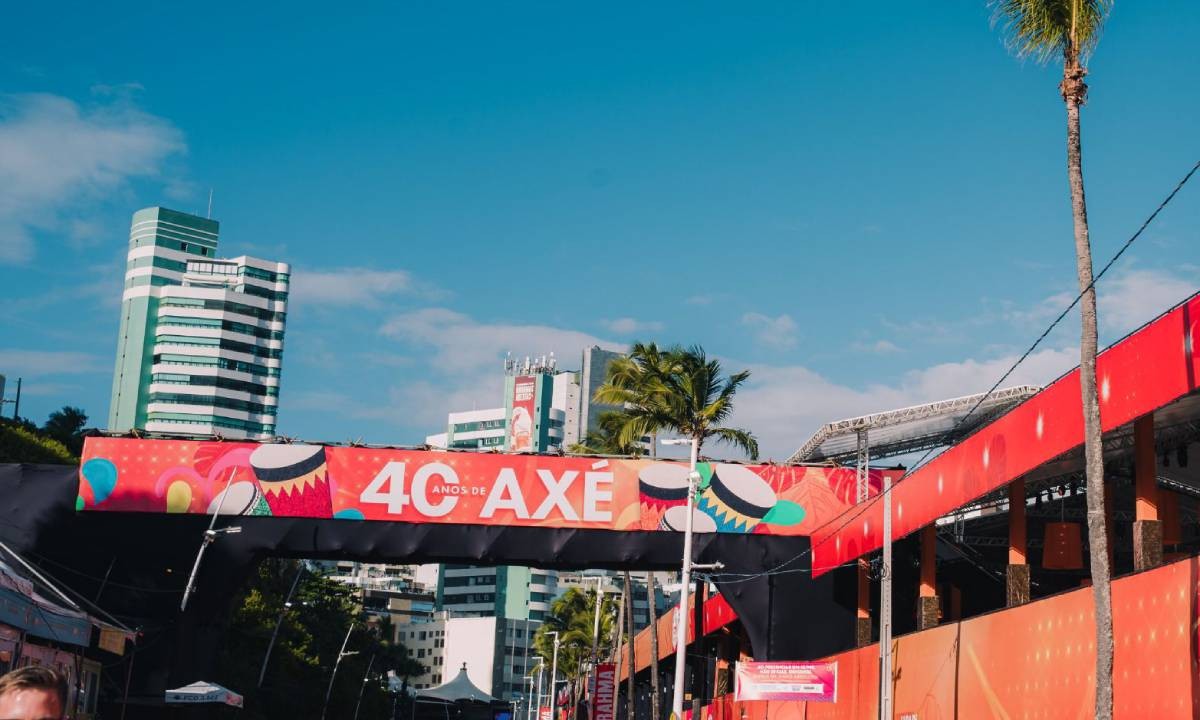 Passarela que tinha sido interditada em camarote do Carnaval de Salvador recebe liberação para funcionar