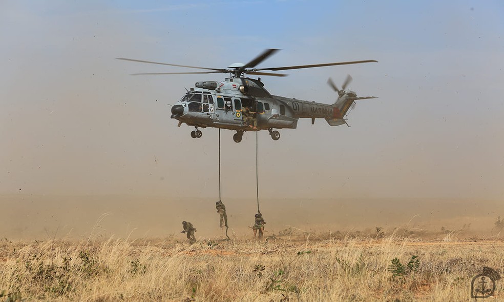 Helicóptero participa de exercício em 2022. — Foto: Divulgação/Marinha