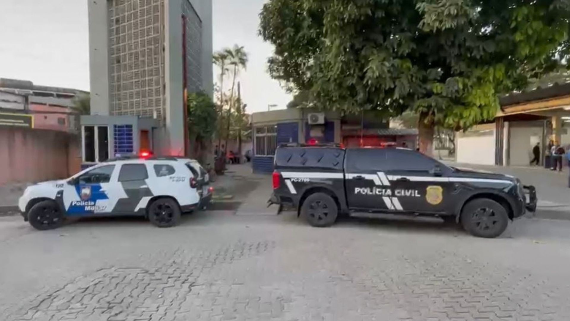 Motorista do Transcol é baleado por colega dentro do Terminal de Carapina, na Serra; atirador fugiu do local