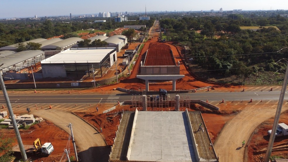 Viaduto em construção na BR-163 em Campo Grande (MS). — Foto: Reprodução