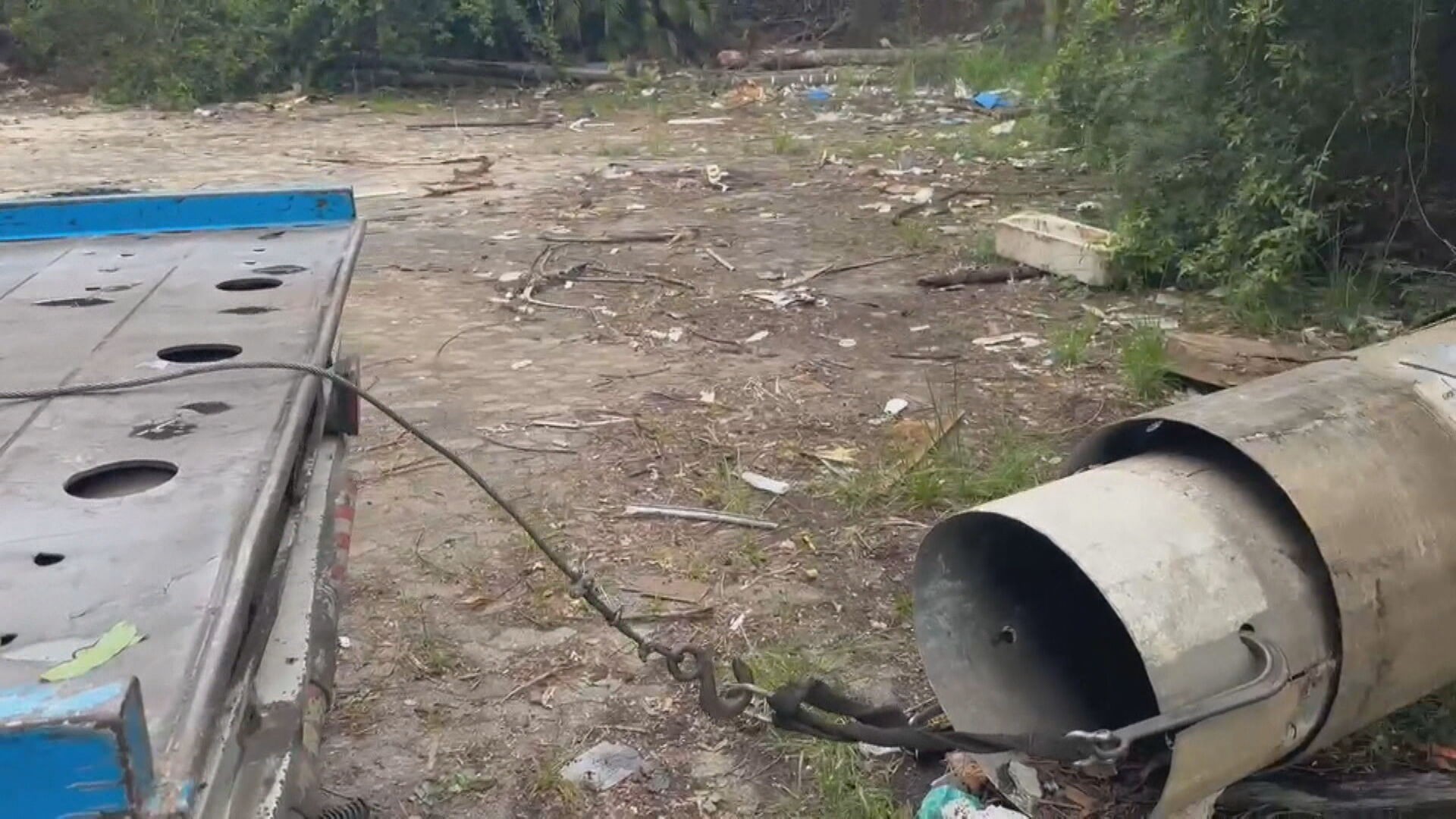 Homens são presos ao tentar furtar torre de telefonia com reboque na Zona Norte do Rio