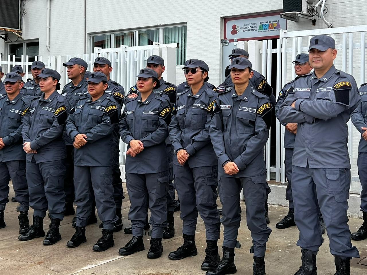 Militares doam sangue para aluno internado após queda do 3º andar de escola em Macapá 