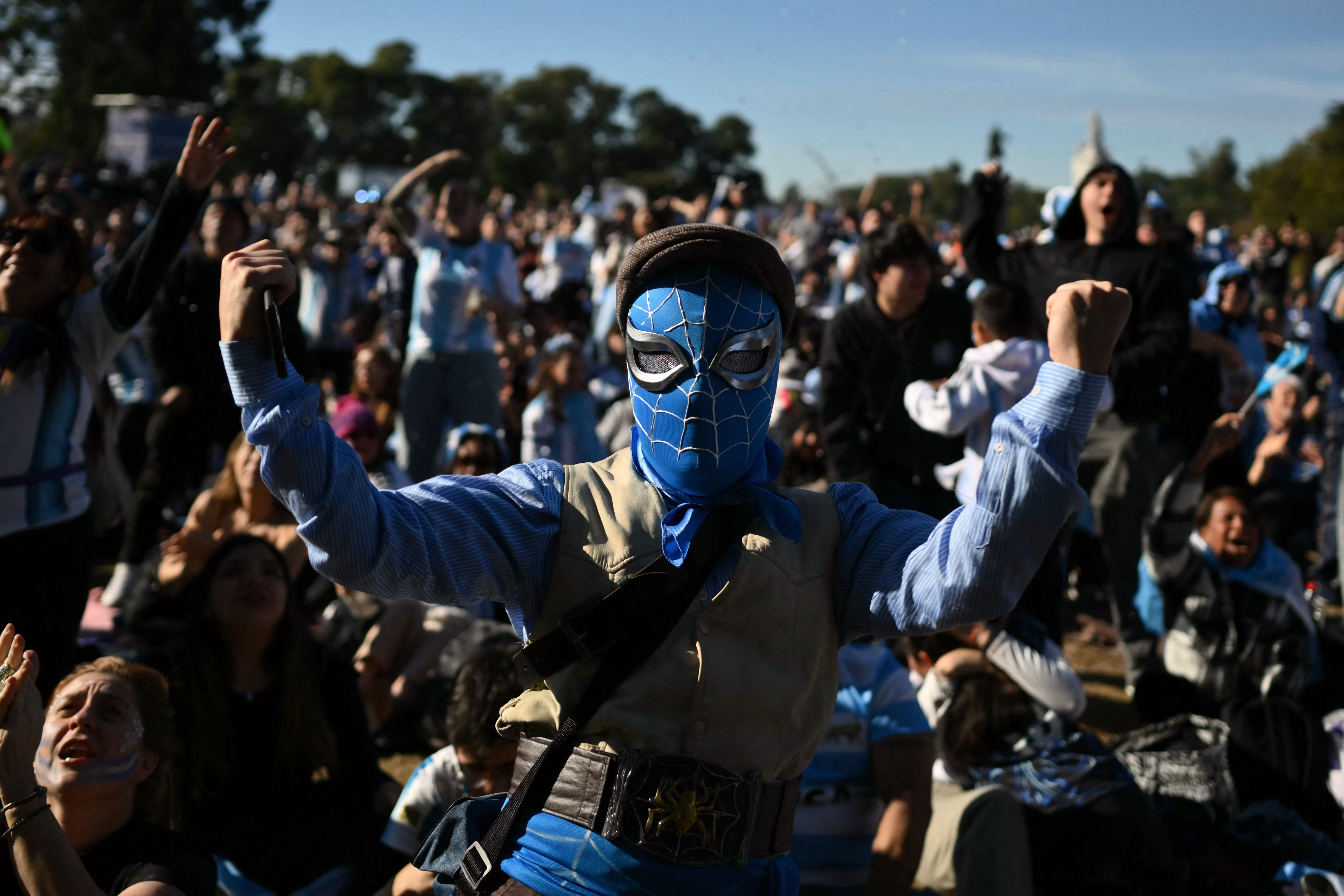 FOTOS: Veja reação da torcida argentina em Buenos Aires após virada sobre o Egito na Copa do Mundo