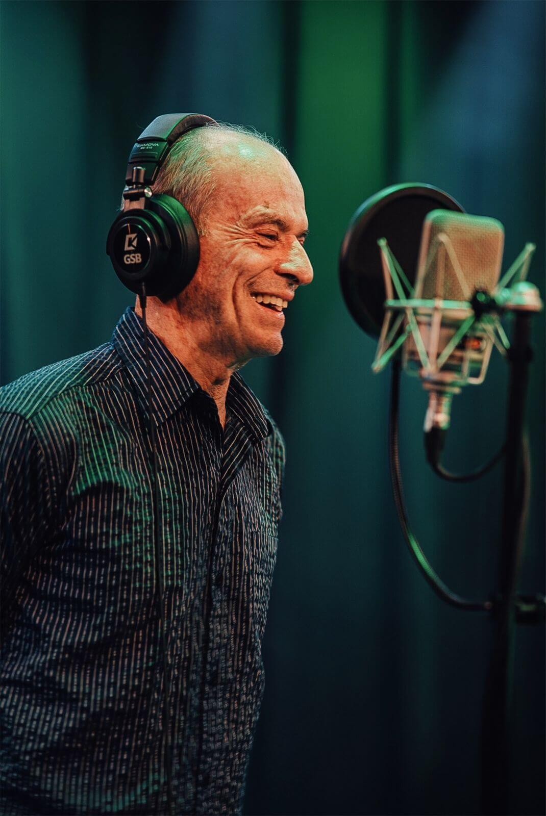 Ney Matogrosso grava o samba com o qual será homenageado pela Imperatriz Leopoldinense no Carnaval  de 2026