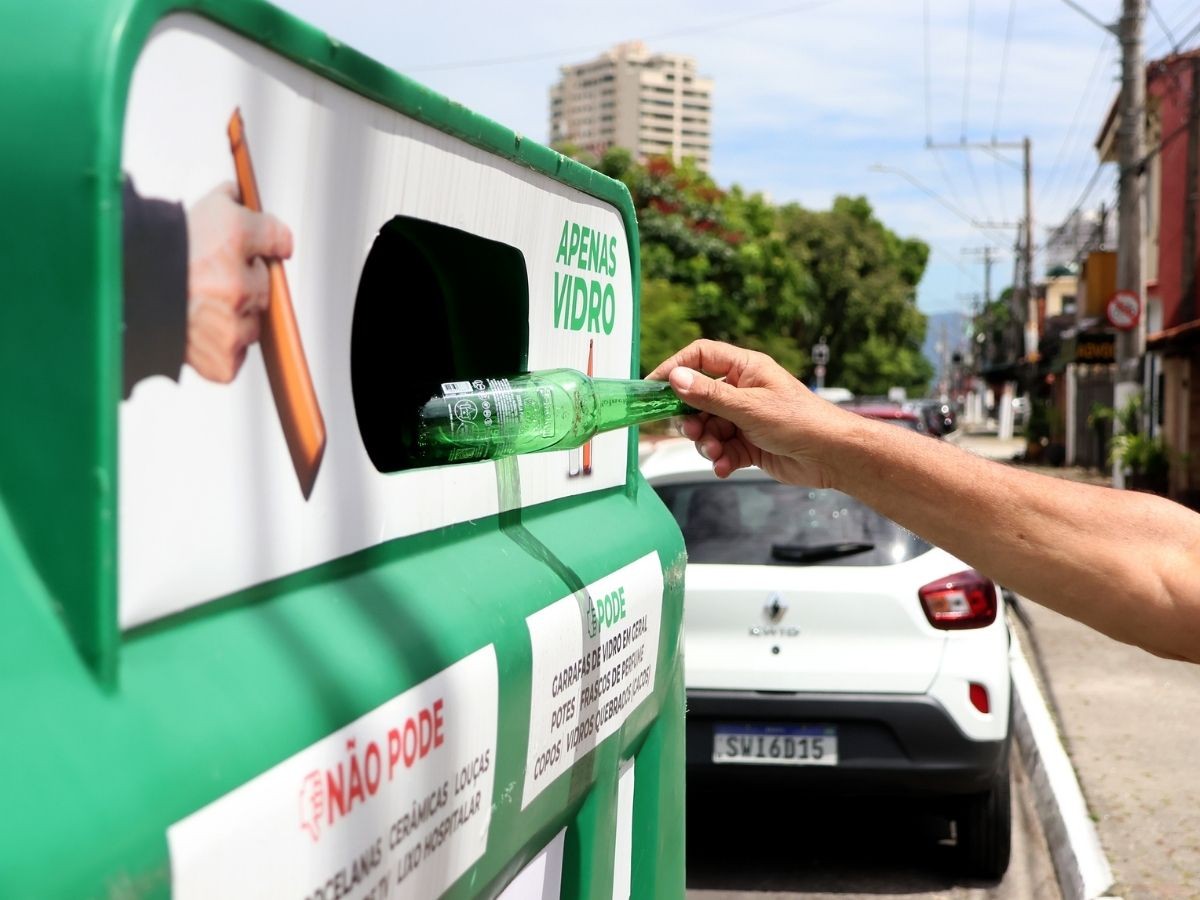 Vidro ganha destino: Praia Grande espalha 15 pontos de coleta pela cidade  