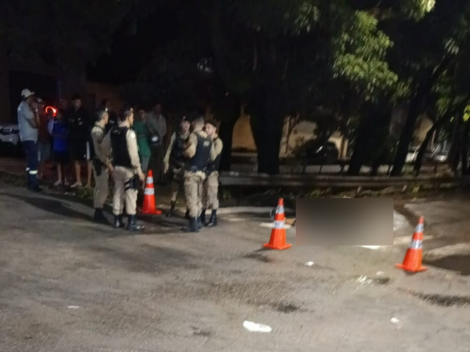 Idoso morre atropelado por ônibus e motorista só descobre após chegar em casa, em Ipatinga