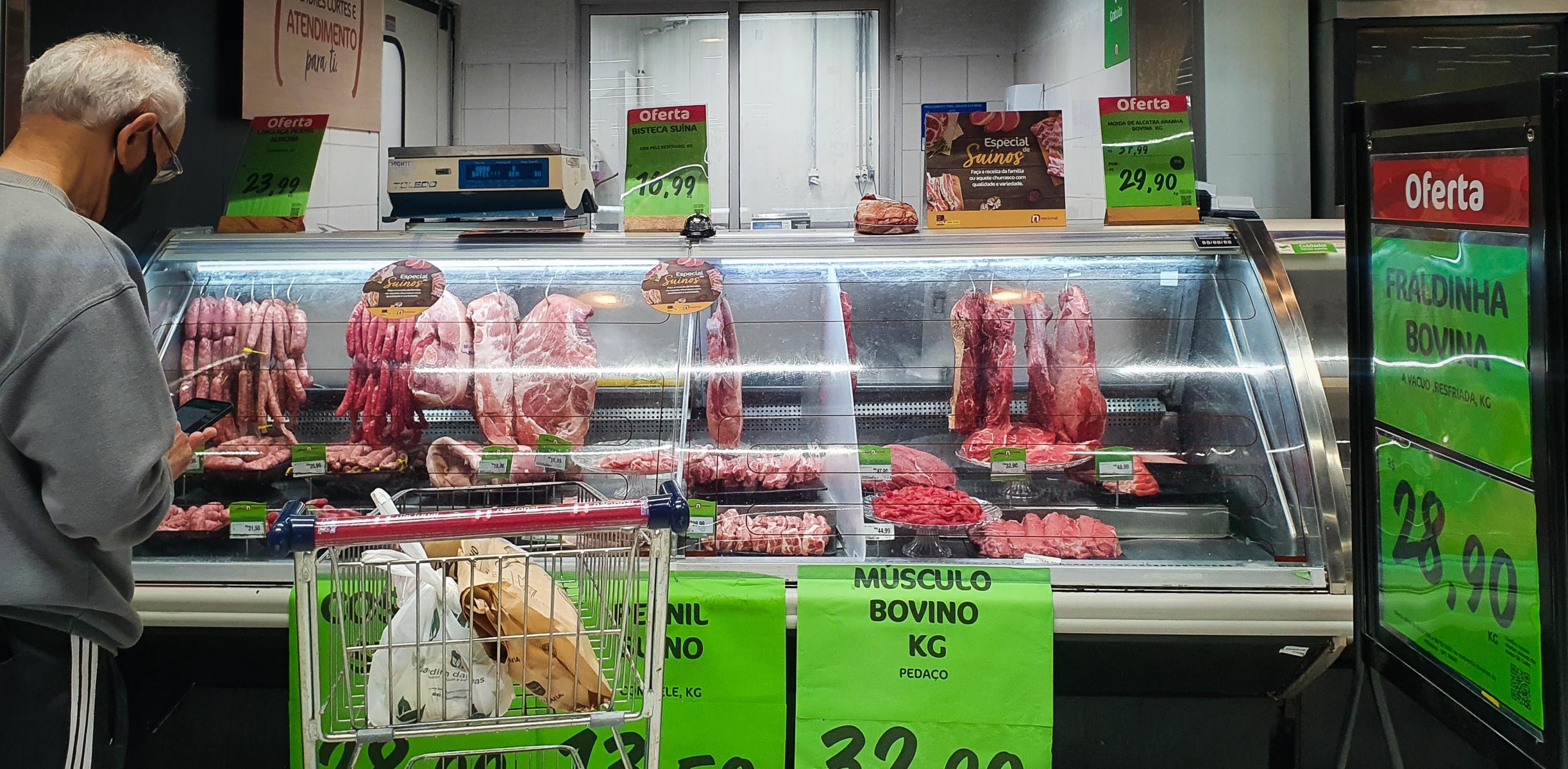 Linguiça, salsicha, muçarela e alho têm maiores altas na cesta básica de Piracicaba em abril; veja valores