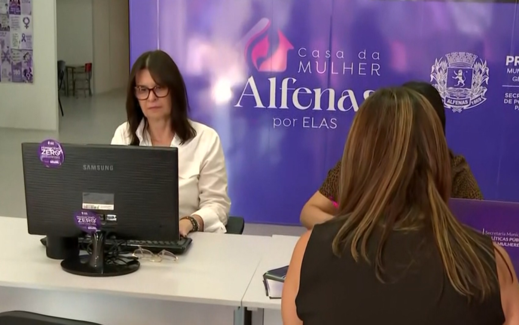 Casa da Mulher é inaugurada para oferecer assistência jurídica, social e psicológica a vítimas de violência em Alfenas, MG
