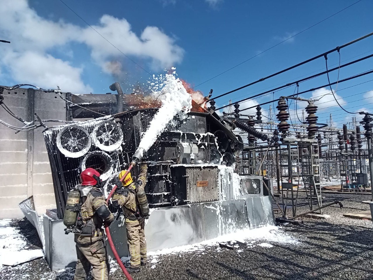 Incêndio atinge subestação da Cemig na Grande BH