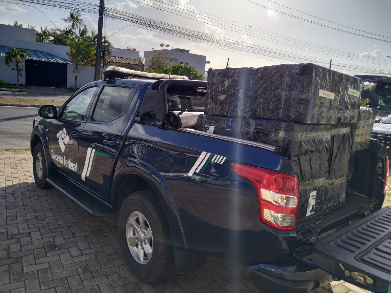 Receita Federal apreende carga com 80 antenas Starlinks em Boa Vista