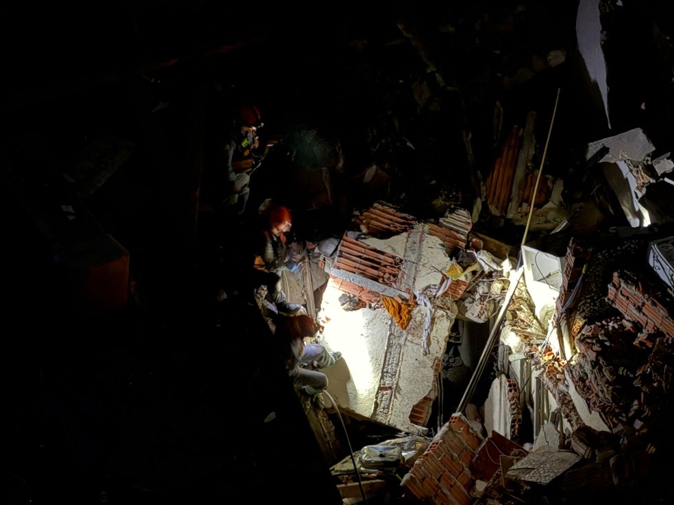 Imóveis destruídos após explosão na região do Jaguaré, na Zona Oeste de SP — Foto: Abraão Cruz/TV Globo