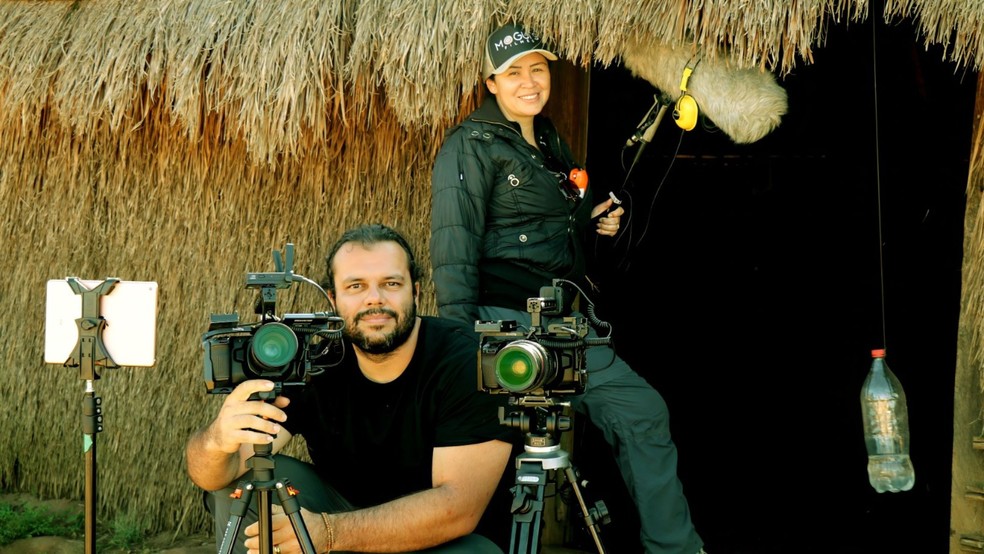 Guilherme e sua esposa, Milene Miguelão, no dia a dia de filmagens — Foto: Edson Medeiros/Branco Fotógrafo