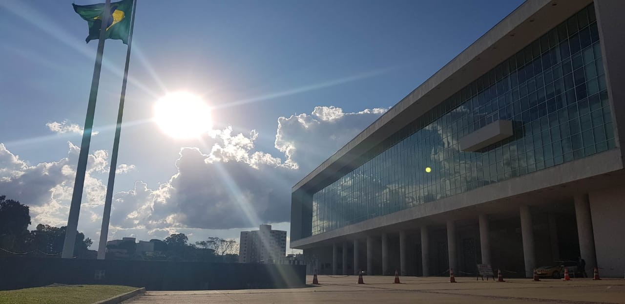 Candidatos ao Governo do Paraná Intensificam Campanha em Cidades do Estado