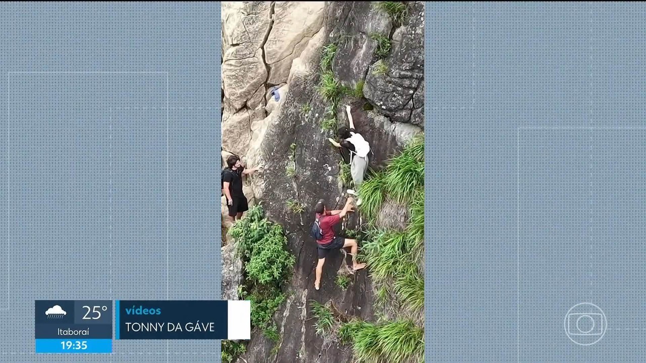 Turista é socorrida após tentar escalar área de risco na Pedra da Gávea, no Rio