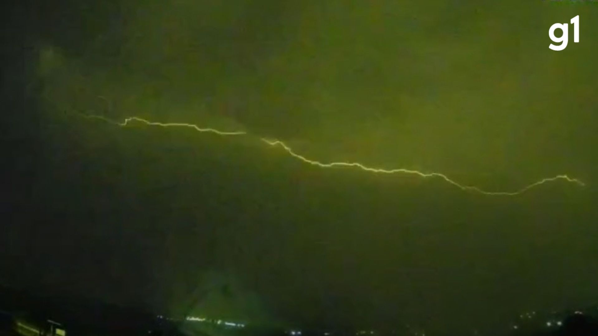 VÍDEO: Santa Maria registra mais de 600 raios em 24h