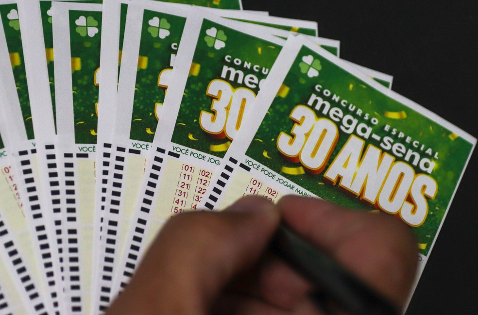 O sorteio do concurso especial da Mega-Sena 30 anos será no próximo domingo, 24 de maio de 2026. A Caixa Econômica Federal elevou a estimativa do prêmio para R$ 300 milhões — Foto: Cesar ConventiI/Fotoarena/Estadão Conteúdo