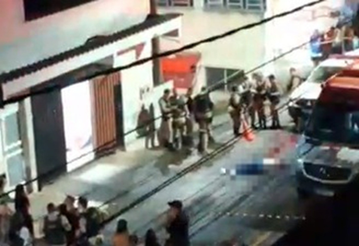 Homem é preso após atirar na mãe e matar amiga em Juiz de Fora