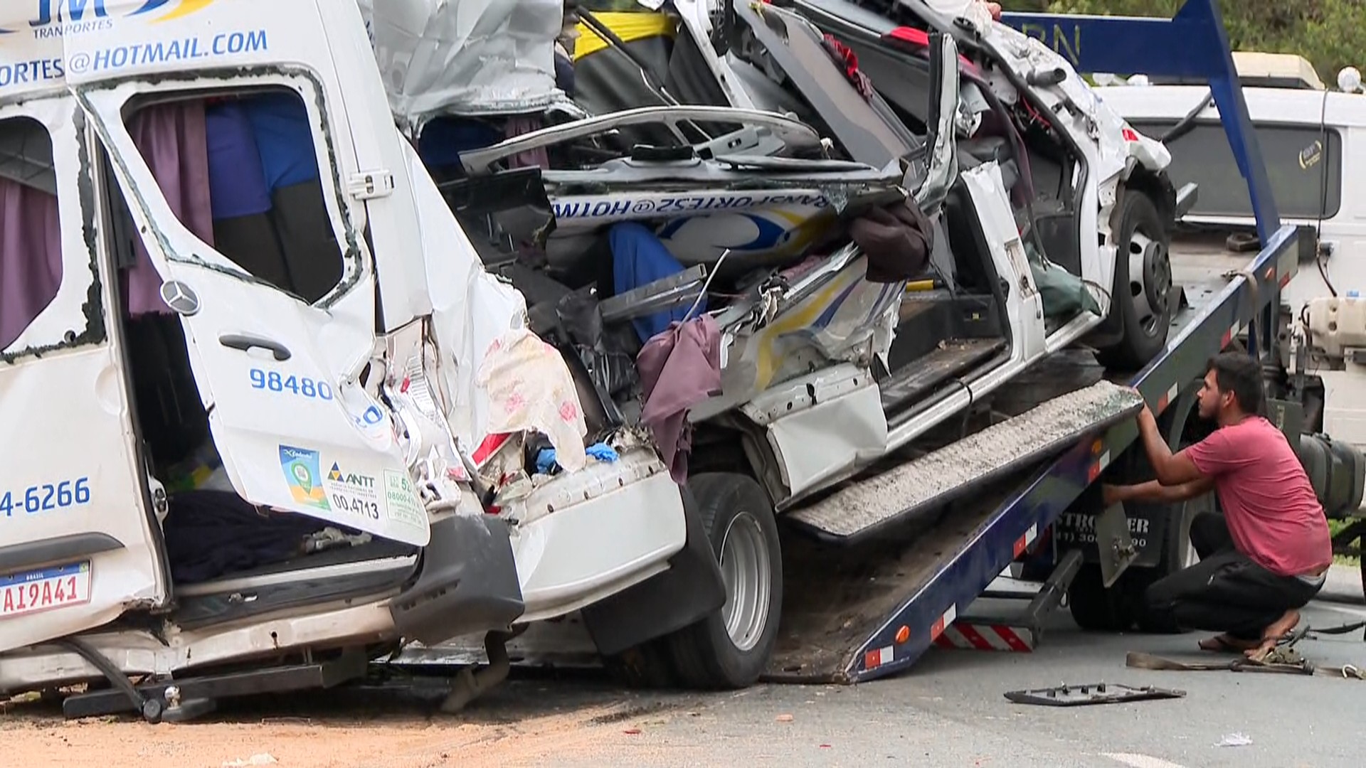 Três são condenados por tentativa de assalto a caminhão que resultou na morte de seis pessoas na BR-116, no Paraná