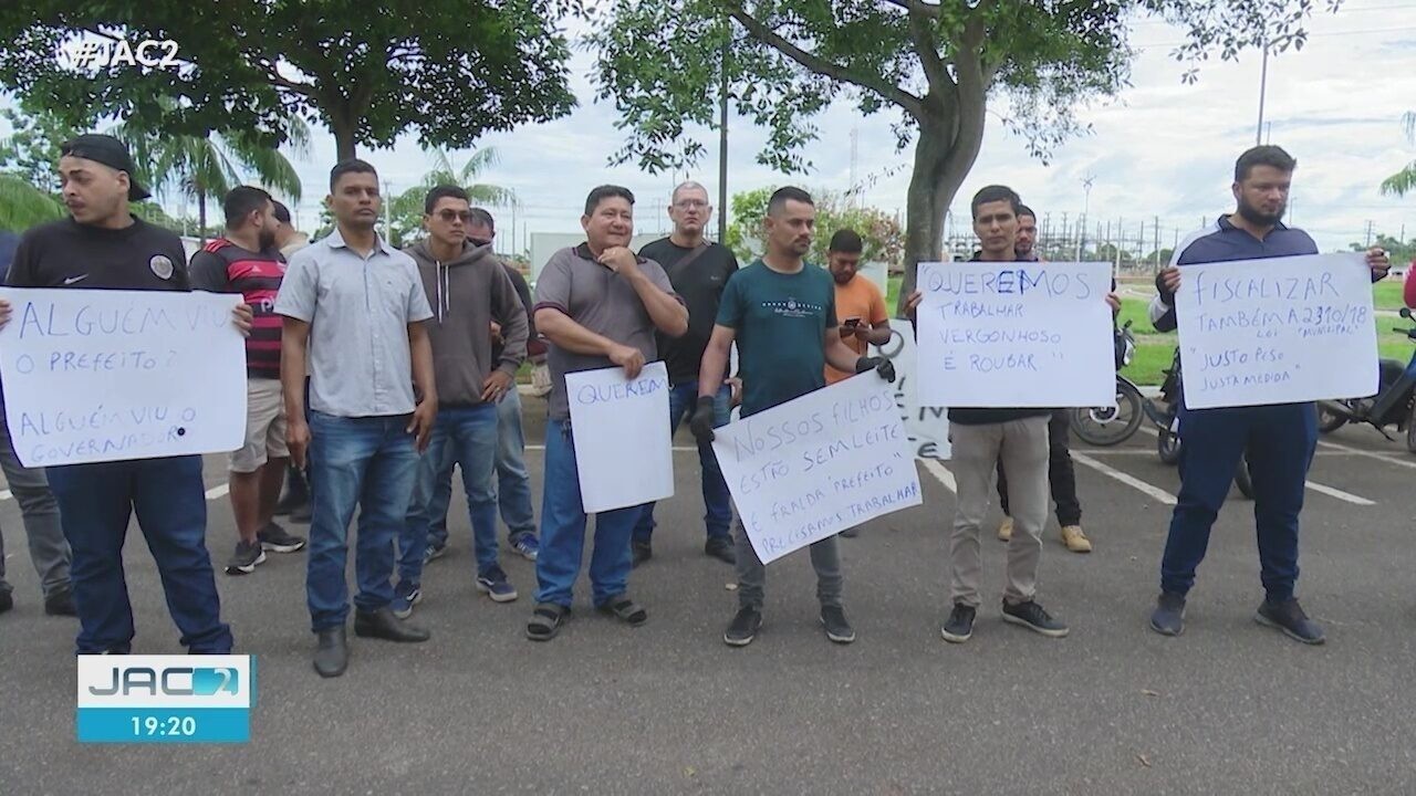 Proibidos de atuar, motociclistas de aplicativo se reúnem com RBtrans