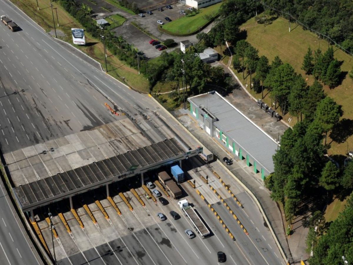 Acidentes no Sistema Anchieta-Imigrantes caem 12% no Carnaval 2026; quedas de moto lideram 