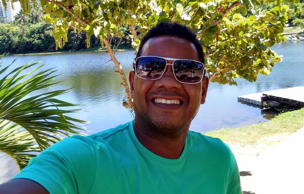 Reginaldo dos Santos, de 51 anos, foi morto a facadas em frente a um estabelecimento comercial em Salvador — Foto: Reprodução/Redes Sociais