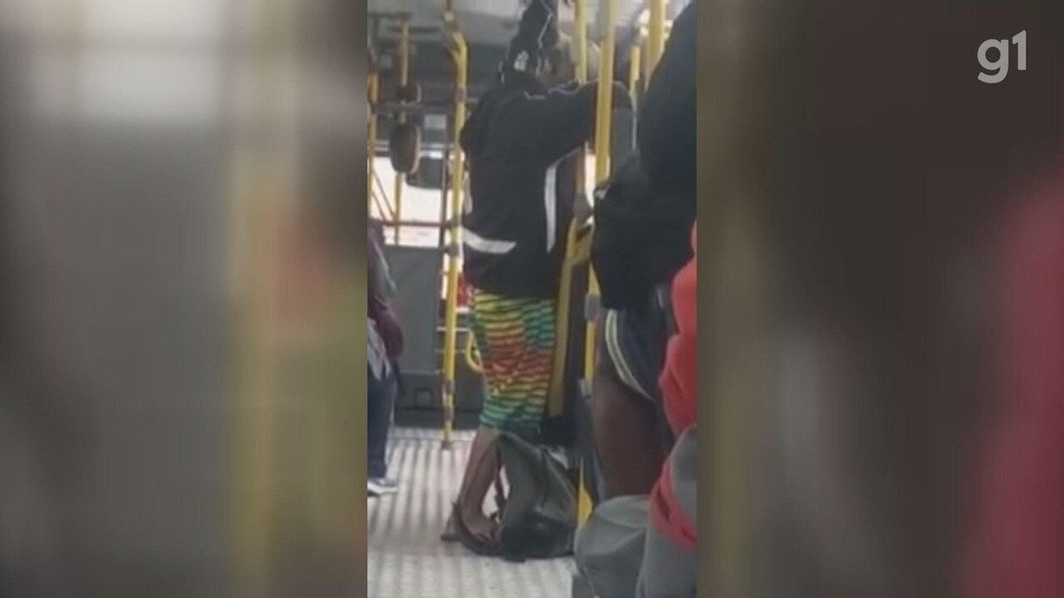 Japonesa sendo abusada no ônibus