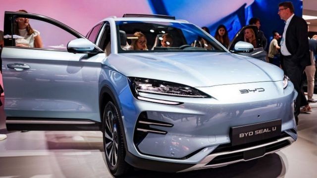 O segredo do sucesso da gigante chinesa que já produz mais carros elétricos do que a Tesla