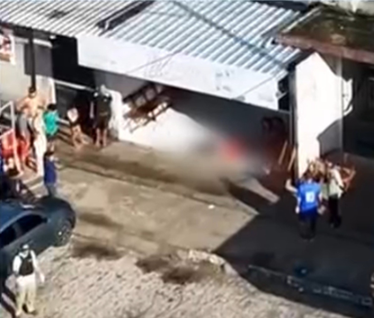 Homem e mulher são mortos a tiros próximo à lanchonete no Benedito Bentes, em Maceió