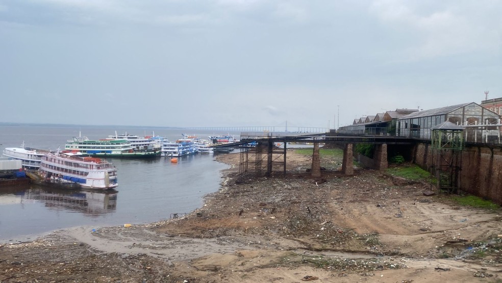 Rio Negro durante a seca de 2023 em Manaus — Foto: Carolina França/Rede Amazônica