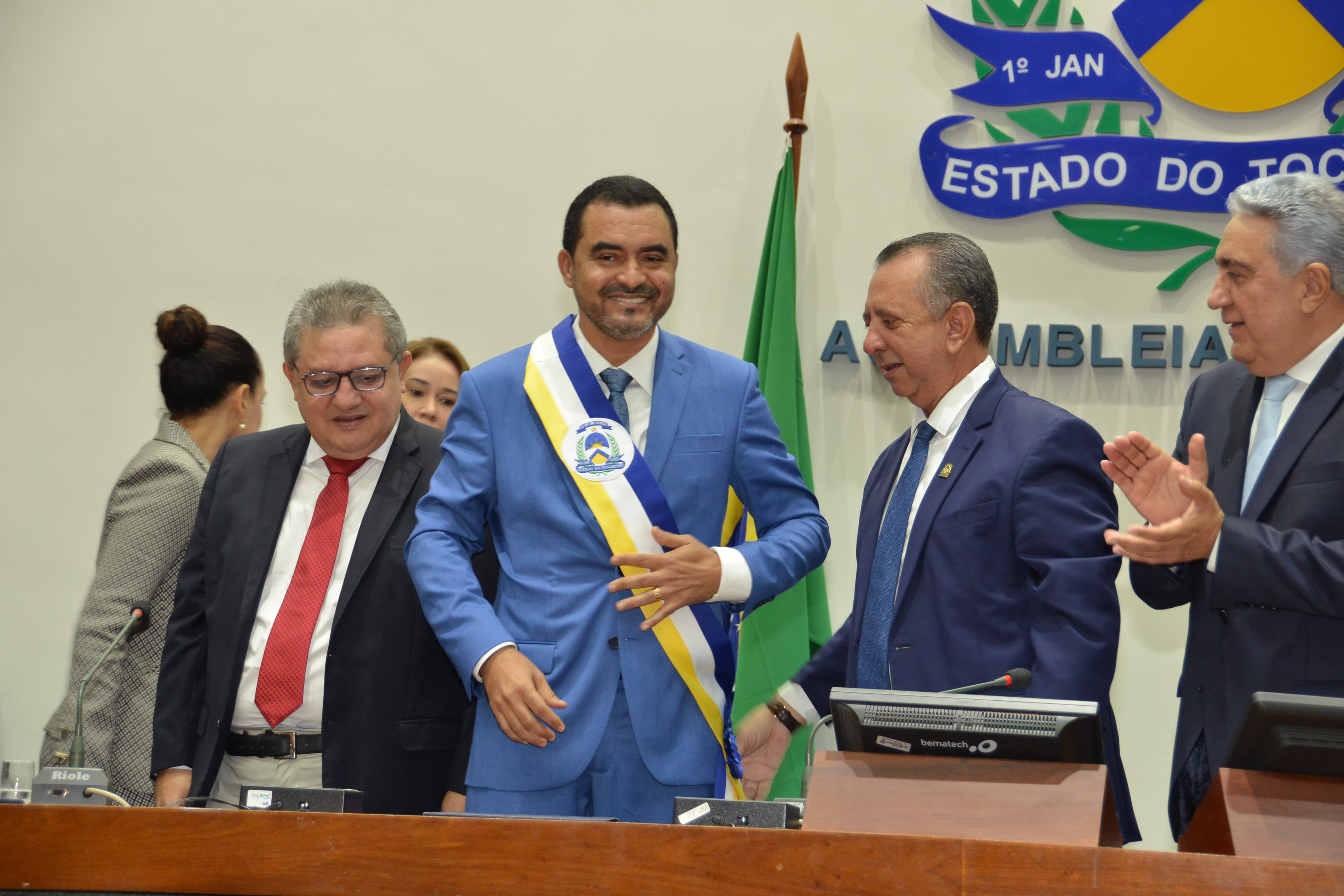 Wanderlei Barbosa já herdou cargo de governador do TO após renúncia, foi reeleito e está afastado por suspeita de corrupção; relembre trajetória