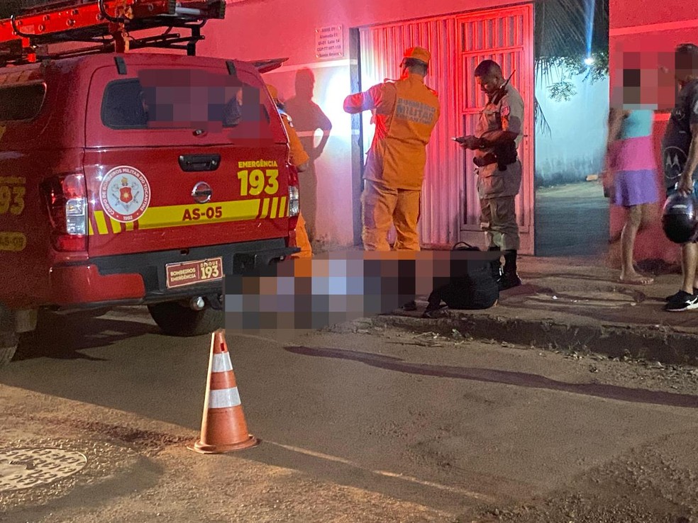 Criança foi levada para a casa da família, no Santo Amaro, mas não resistiu — Foto: Matheus Dias/TV Anhanguera