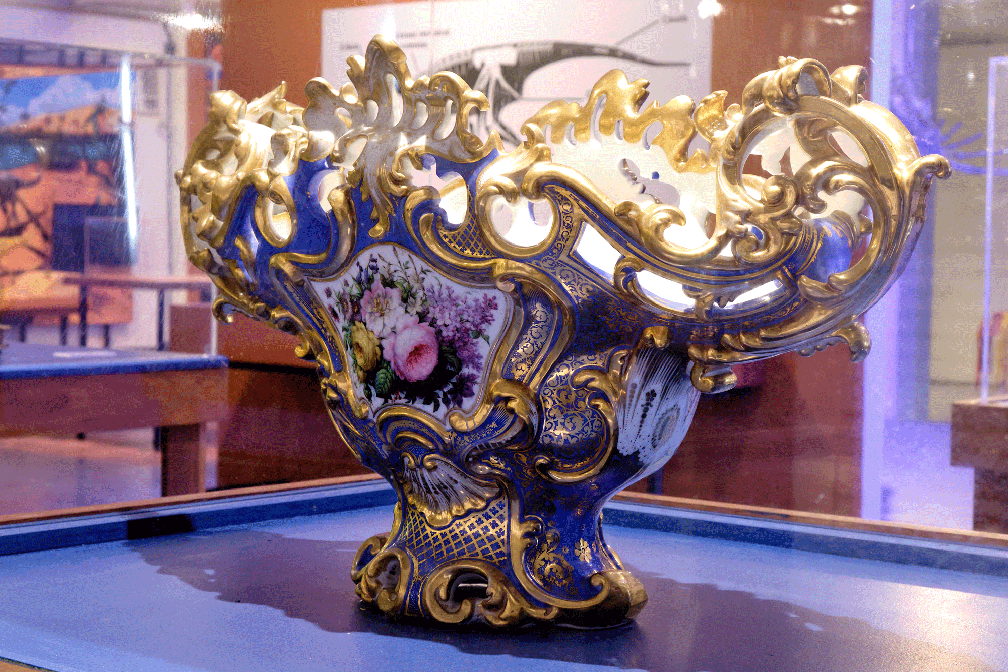 Refresqueira que pertenceu a Napoleão Bonaparte e doada ao acervo do Museu Nacional — Foto: Diogo Vasconcellos/ Divulgação/ Museu Nacional