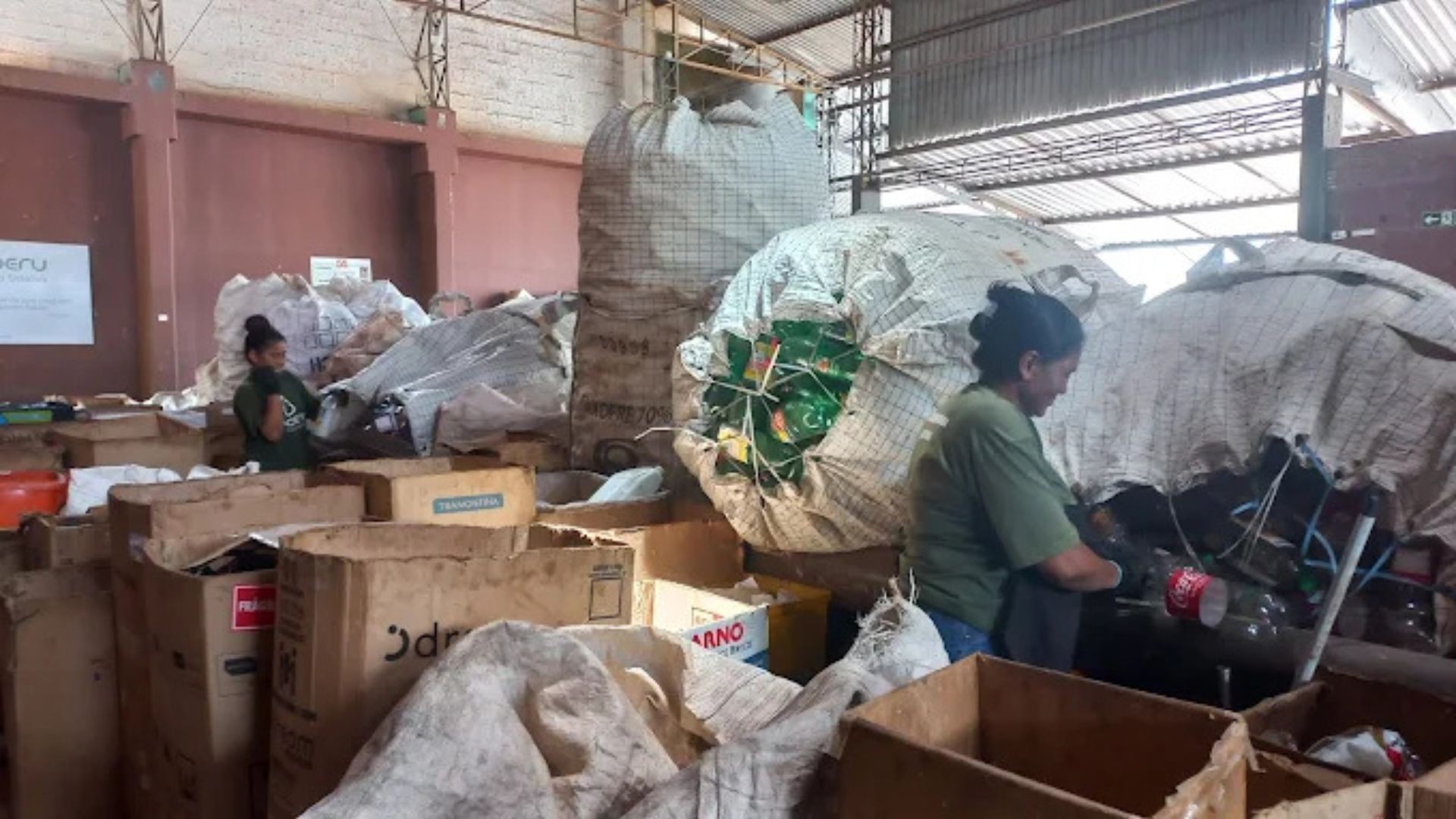 Coleta seletiva nas escolas dá primeiros passos, mas Uberaba ainda recicla menos de 3% do lixo que produz