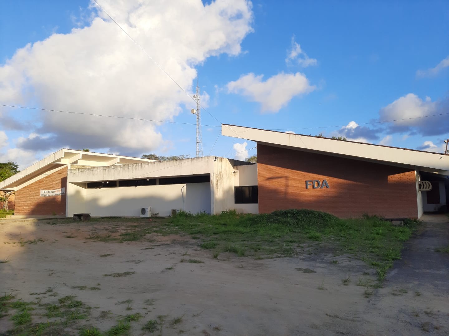 Ufal suspende aulas presenciais na Faculdade de Direito após aluna ser diagnosticada com meningite