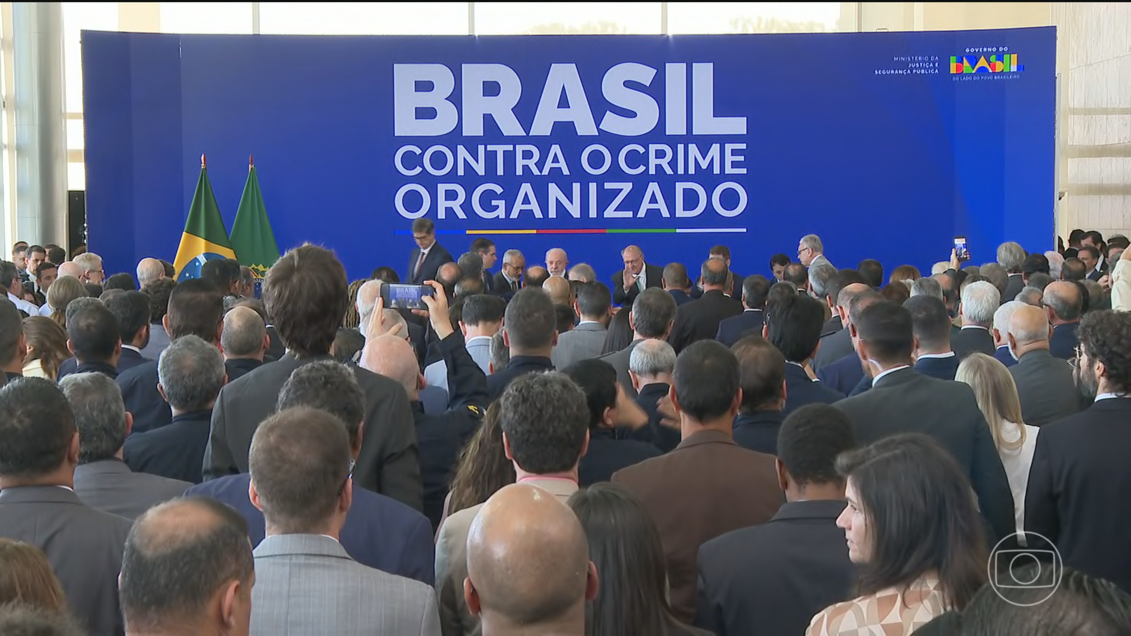 Governo federal anuncia programa de combate ao crime organizado
