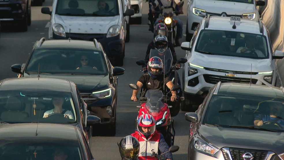 Plano da Prefeitura do Rio prevê a redução dos acidentes com moto na capital fluminense — Foto: Reprodução/ TV Globo