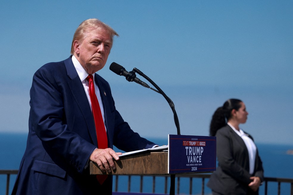 Donald Trump em coletiva de imprensa na Califórnia — Foto: REUTERS/David Swanson