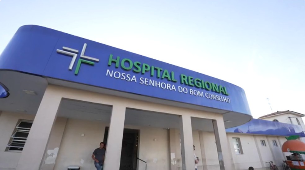 Troca aconteceu no Hospital Regional Nossa Senhora do Bom Conselho, em Arapiraca — Foto: Reprodução/ TV Gazeta