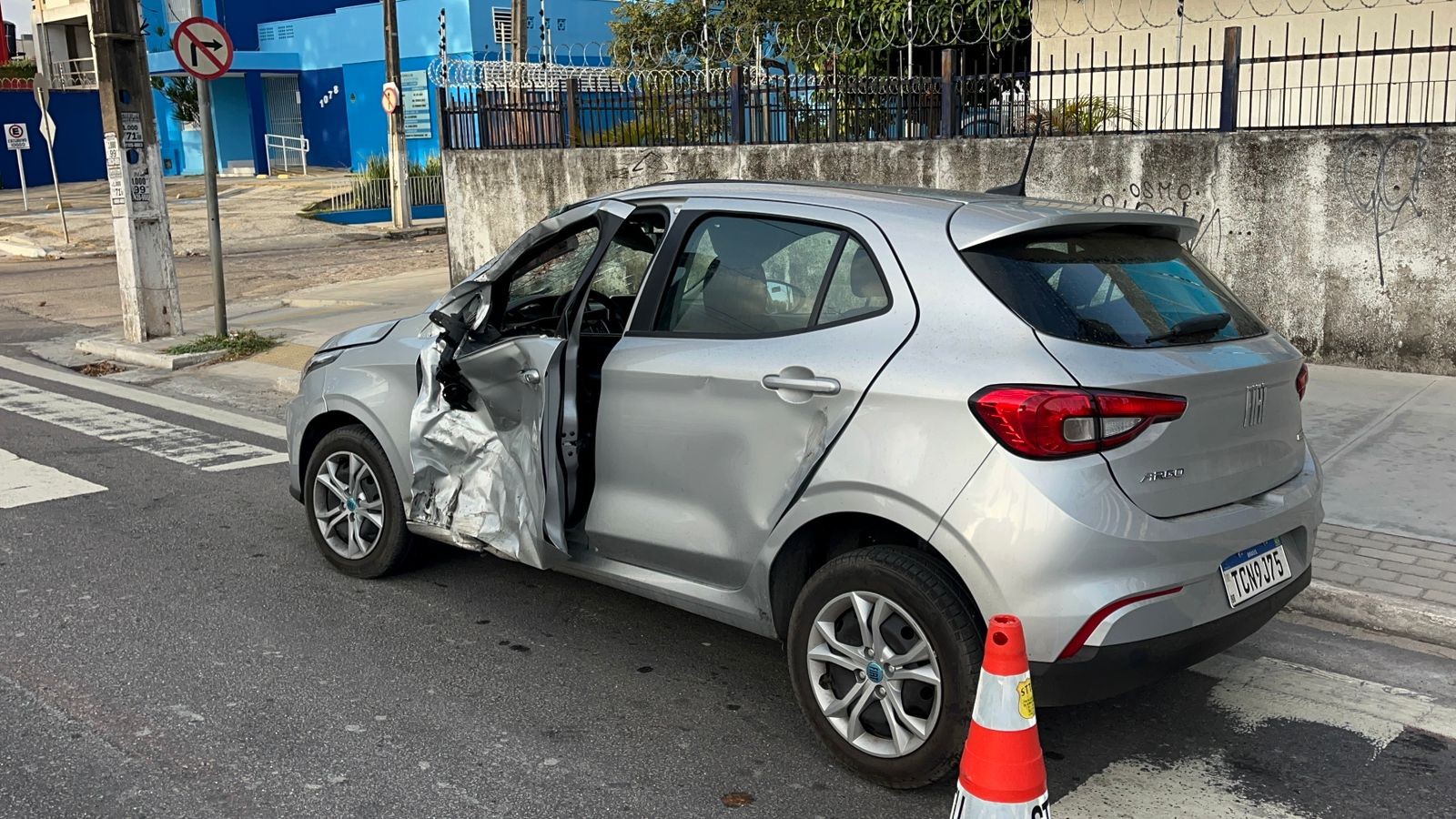 Motociclista morre após bater em carro na Zona Leste de Natal