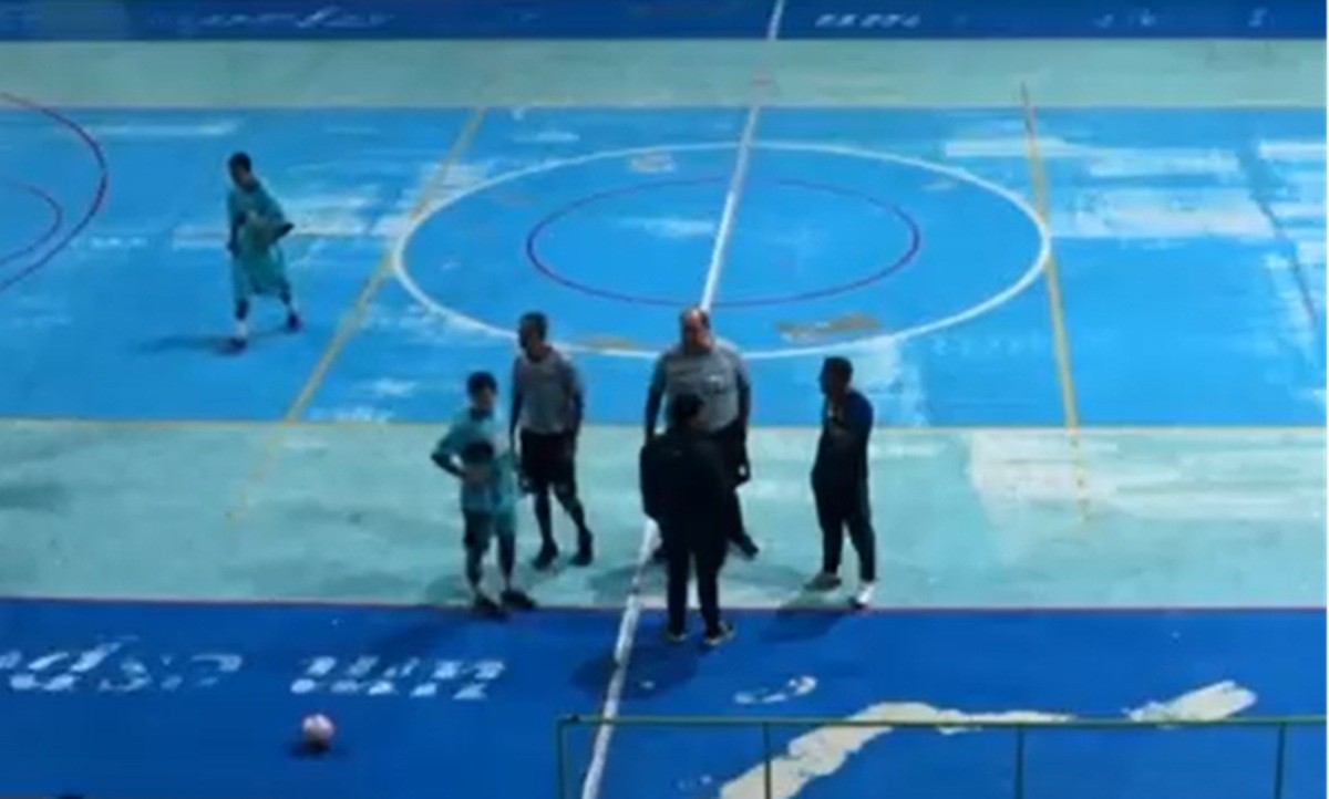 Jogo de futsal é interrompido após ginásio de Teresópolis ter a  iluminação desligada